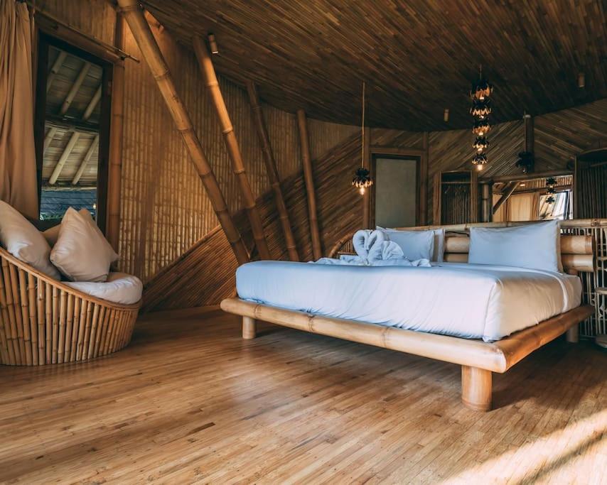 Aura House 2Bds Eco Bamboo House, Pool, River View Bringkit 外观 照片